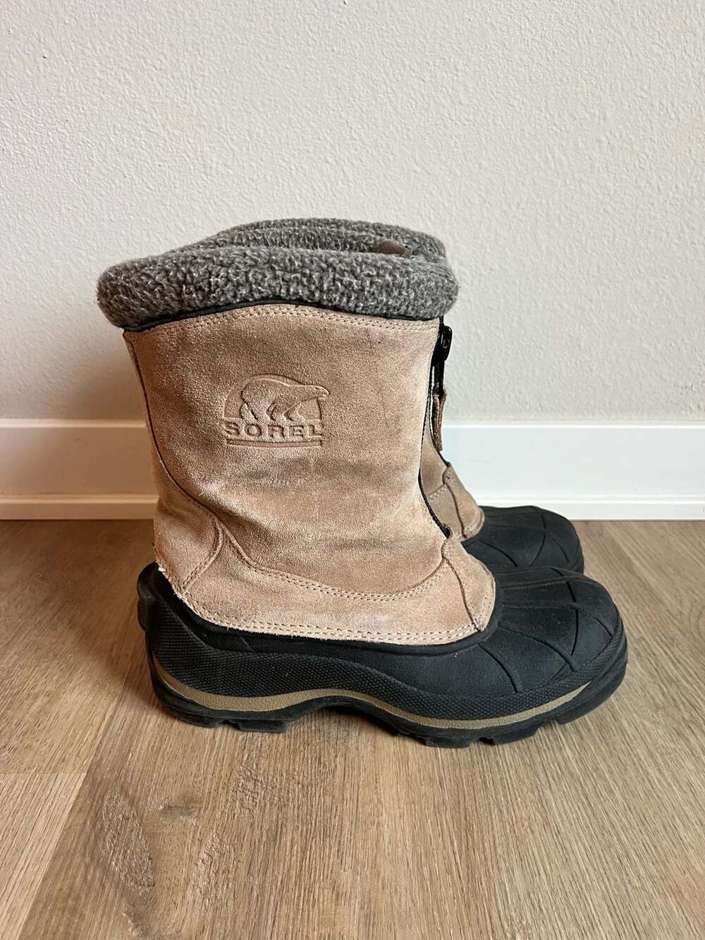 Sorel,Vintage Ellesmere Winter Snow Boots, Tan Suede, Woman’s 9